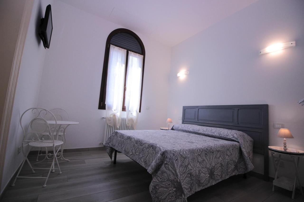 Alloggio I Grifoni Ferrara Luaran gambar